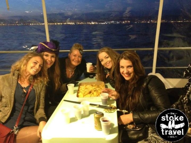 Celebra una fiesta en barco